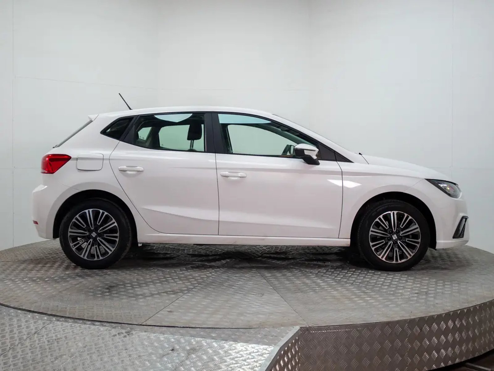 SEAT IBIZA 2023 - Imagen 9 de 19
