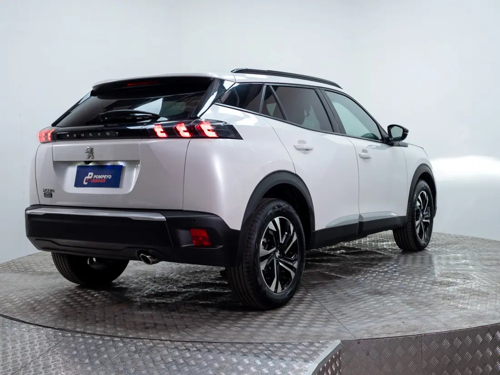 PEUGEOT NEW 2008 2023 - Imagen 15 de 16