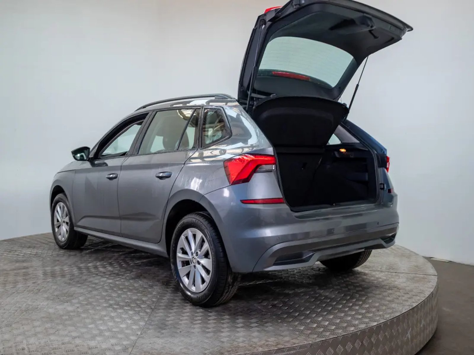 Skoda KAMIQ 2023 - Imagen 10 de 16