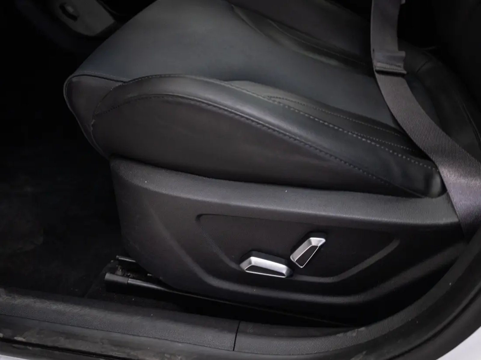 Geely COOLRAY 2024 - Imagen 17 de 20