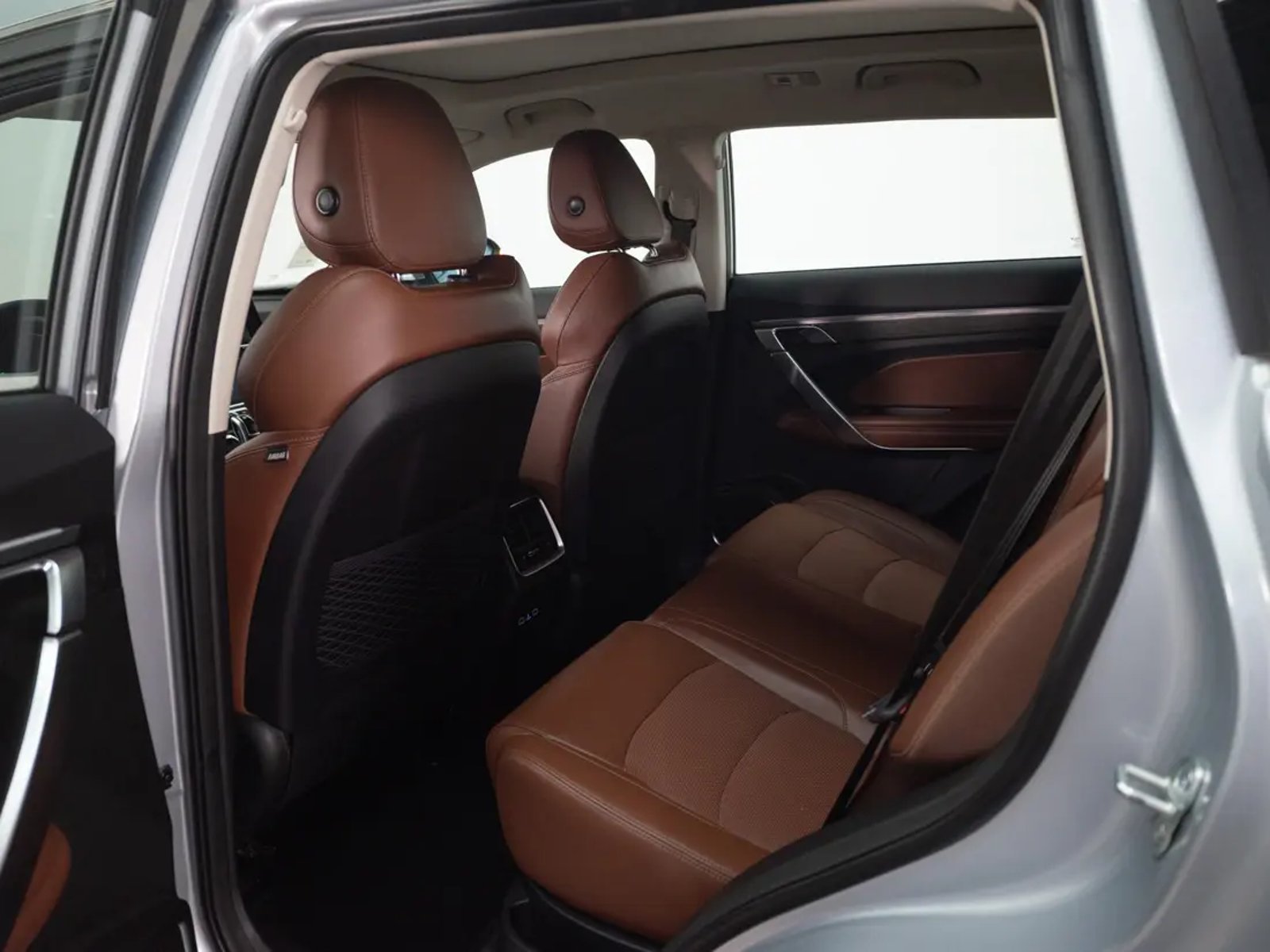 Geely AZKARRA 2024 - Imagen 14 de 20