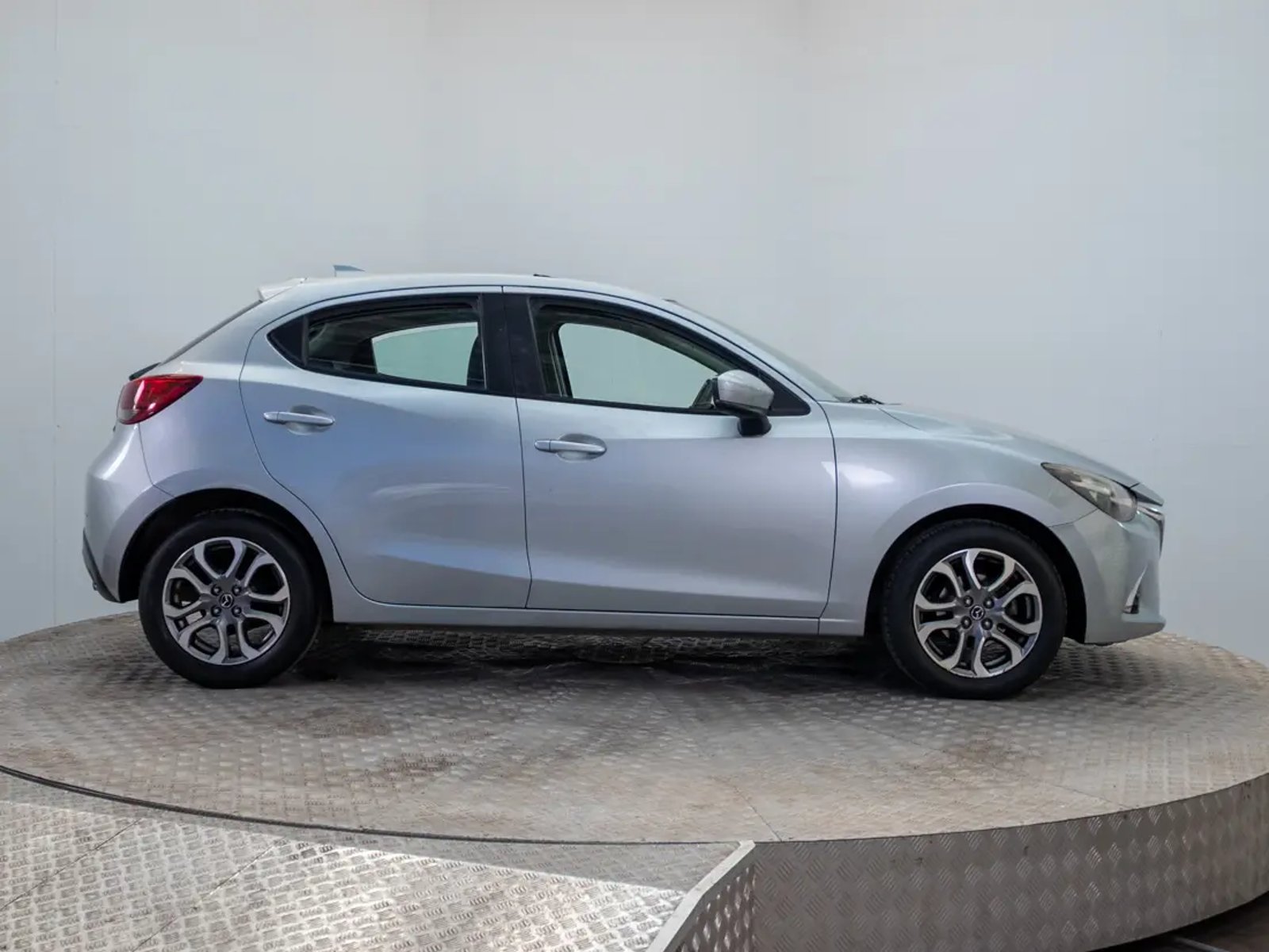 Mazda 2 2019 - Imagen 8 de 20