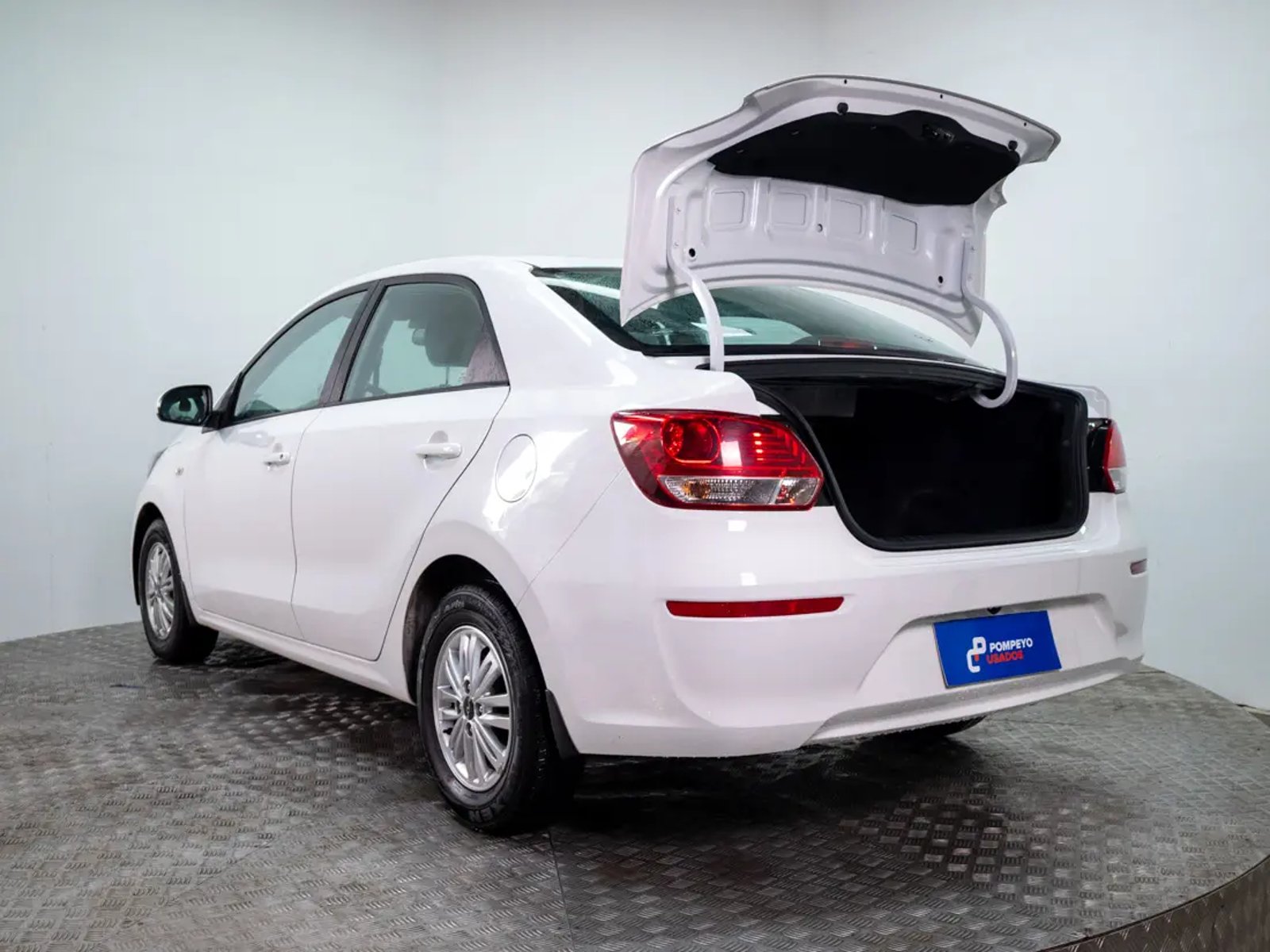 Kia SOLUTO 2026 - Imagen 10 de 20