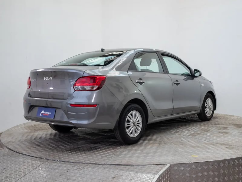 Kia SOLUTO 2024 - Imagen 7 de 20