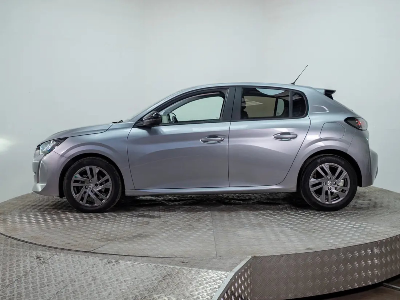 Peugeot 208 2023 - Foto 4 de 20