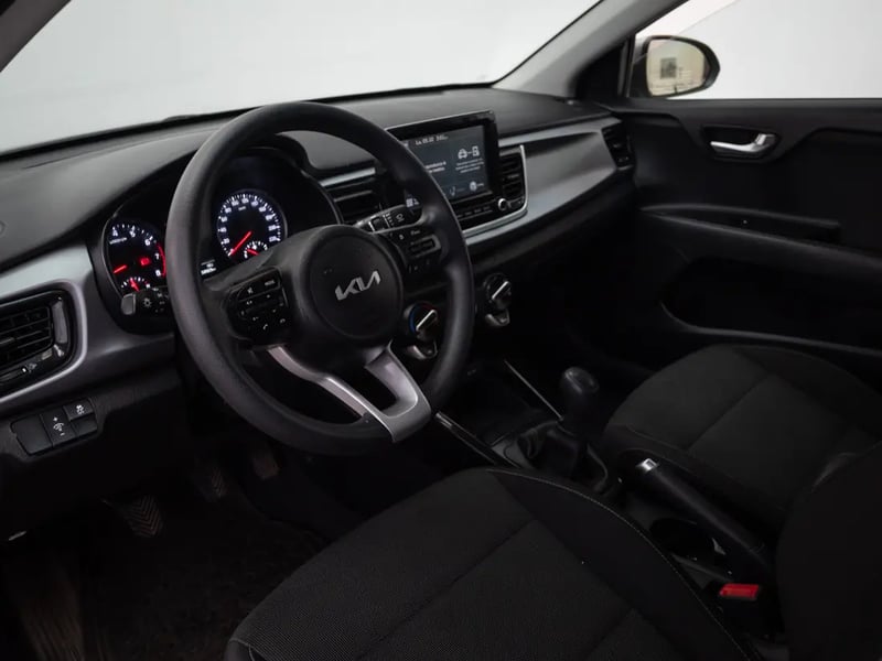 Kia RIO 4 2023 - Imagen 11 de 19