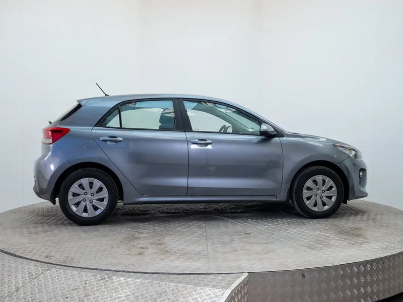 Kia RIO 5 2021 - Imagen 8 de 19