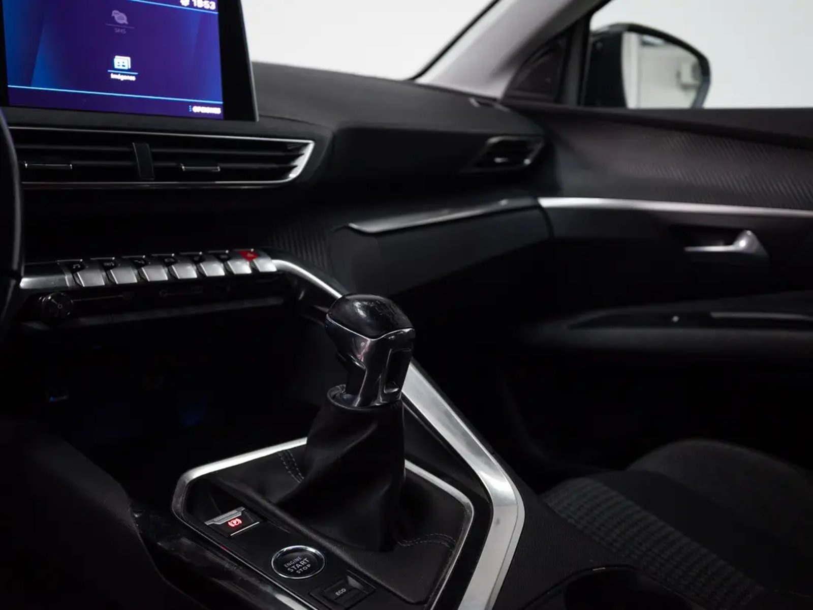 PEUGEOT 3008 2022 - Imagen 15 de 18