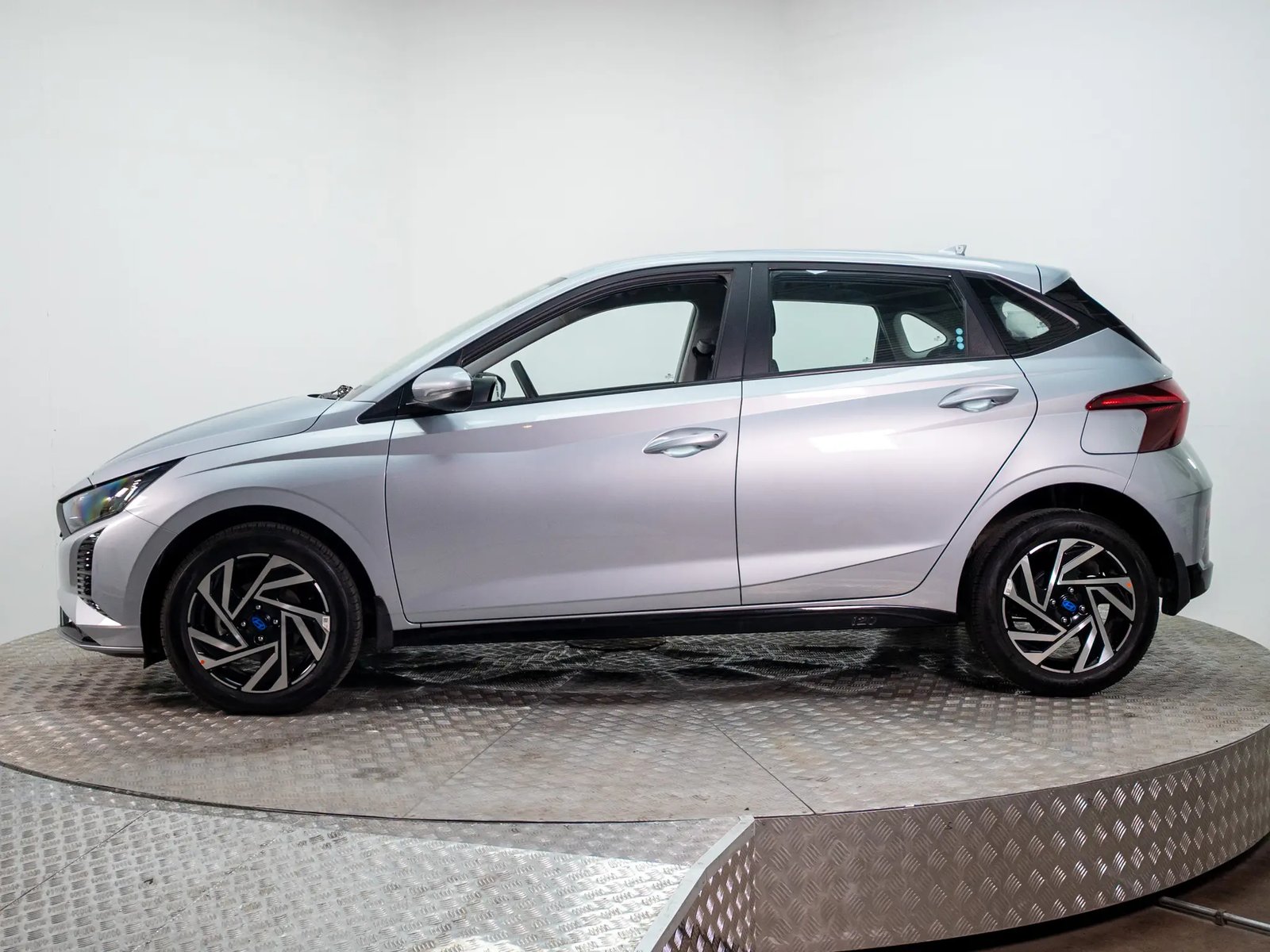 HYUNDAI I20 2024 - Imagen 7 de 17