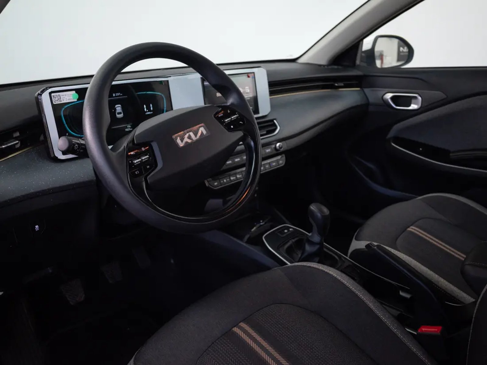 Kia K3 2025 - Imagen 10 de 19
