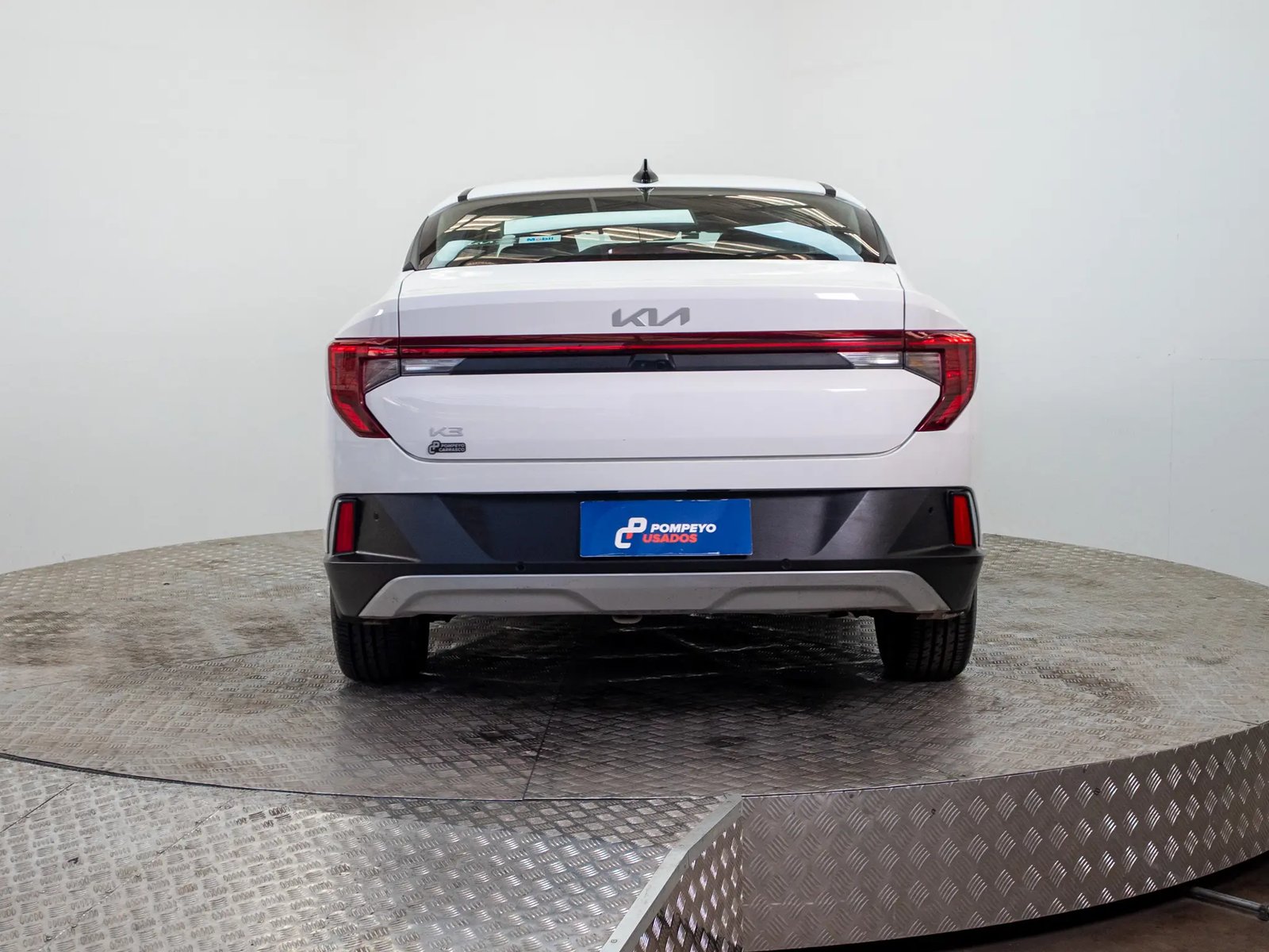 KIA K3 2025 - Imagen 12 de 18
