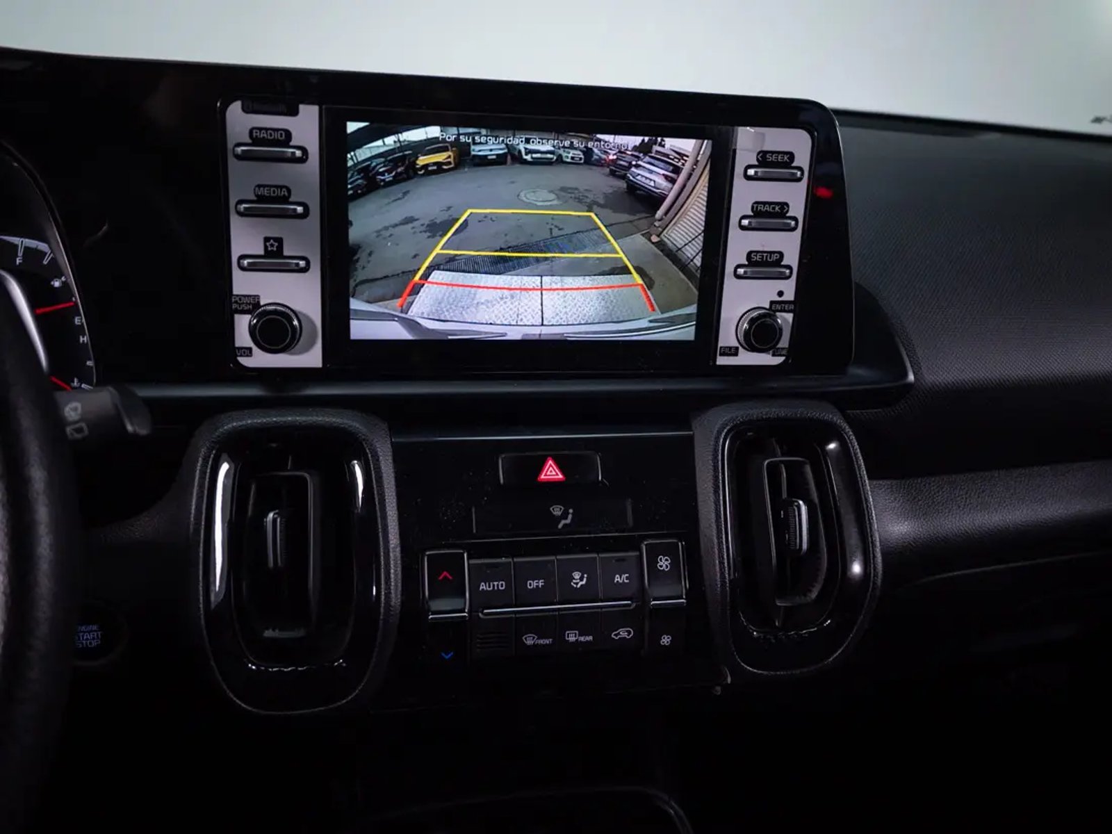 Kia SONET 2024 - Imagen 12 de 15