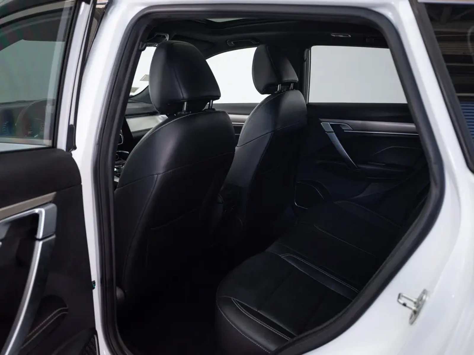Geely COOLRAY 2023 - Imagen 14 de 20