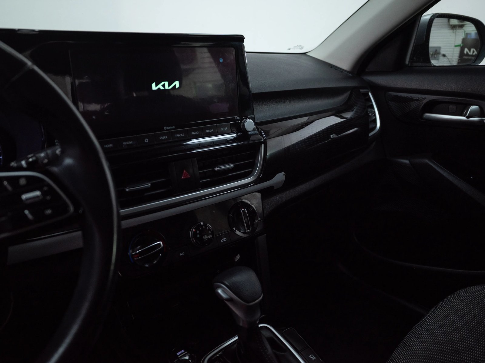 KIA SELTOS 2023 - Imagen 13 de 19