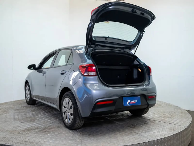 Kia RIO 5 2021 - Imagen 10 de 19