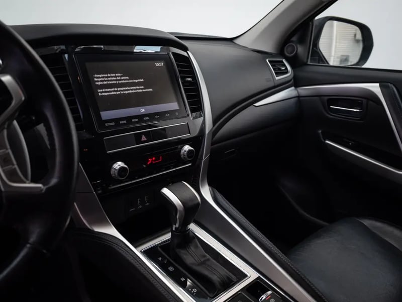 Mitsubishi MONTERO SPORT 2022 - Imagen 12 de 20