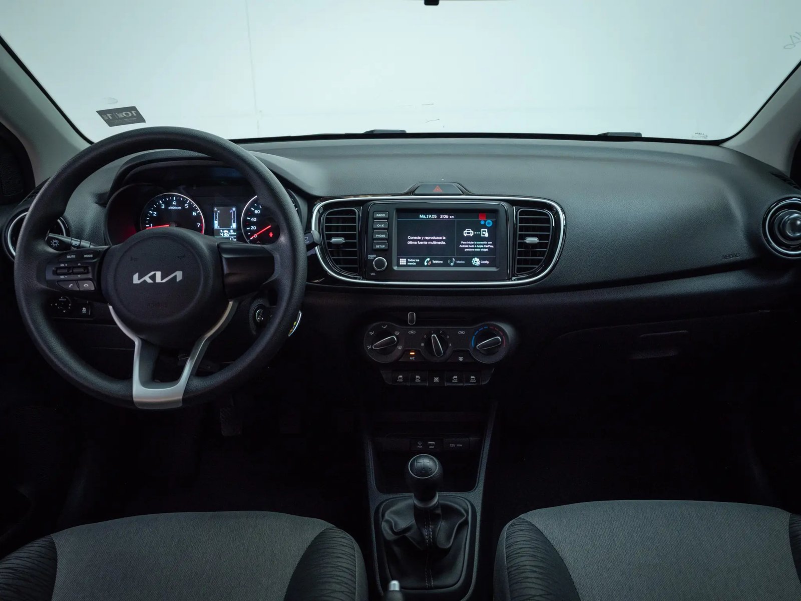 Kia SOLUTO 2026 - Imagen 18 de 19
