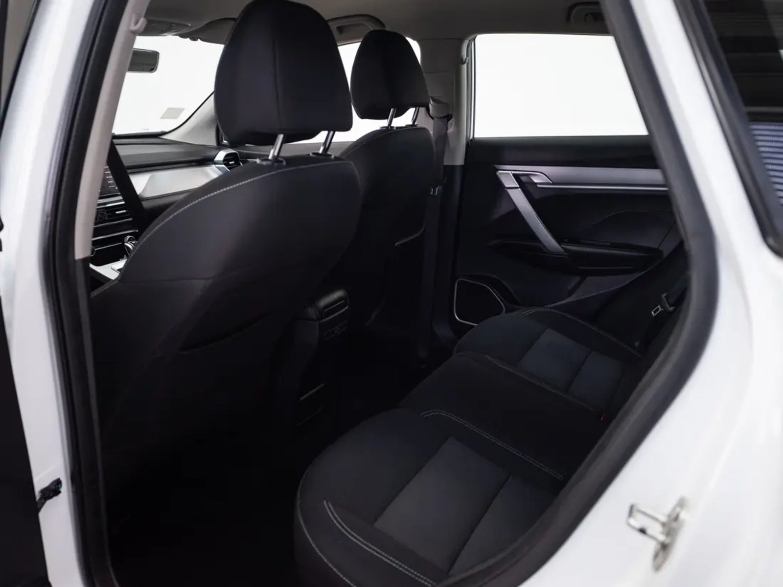 Geely COOLRAY 2022 - Imagen 14 de 19