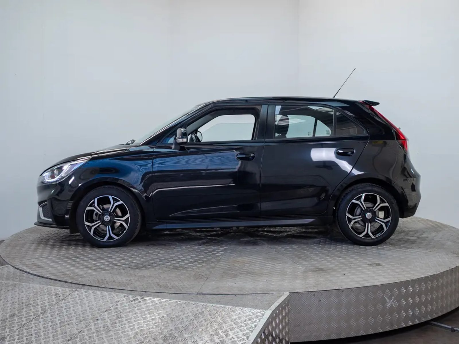 MG 3 2023 - Foto 4 de 20