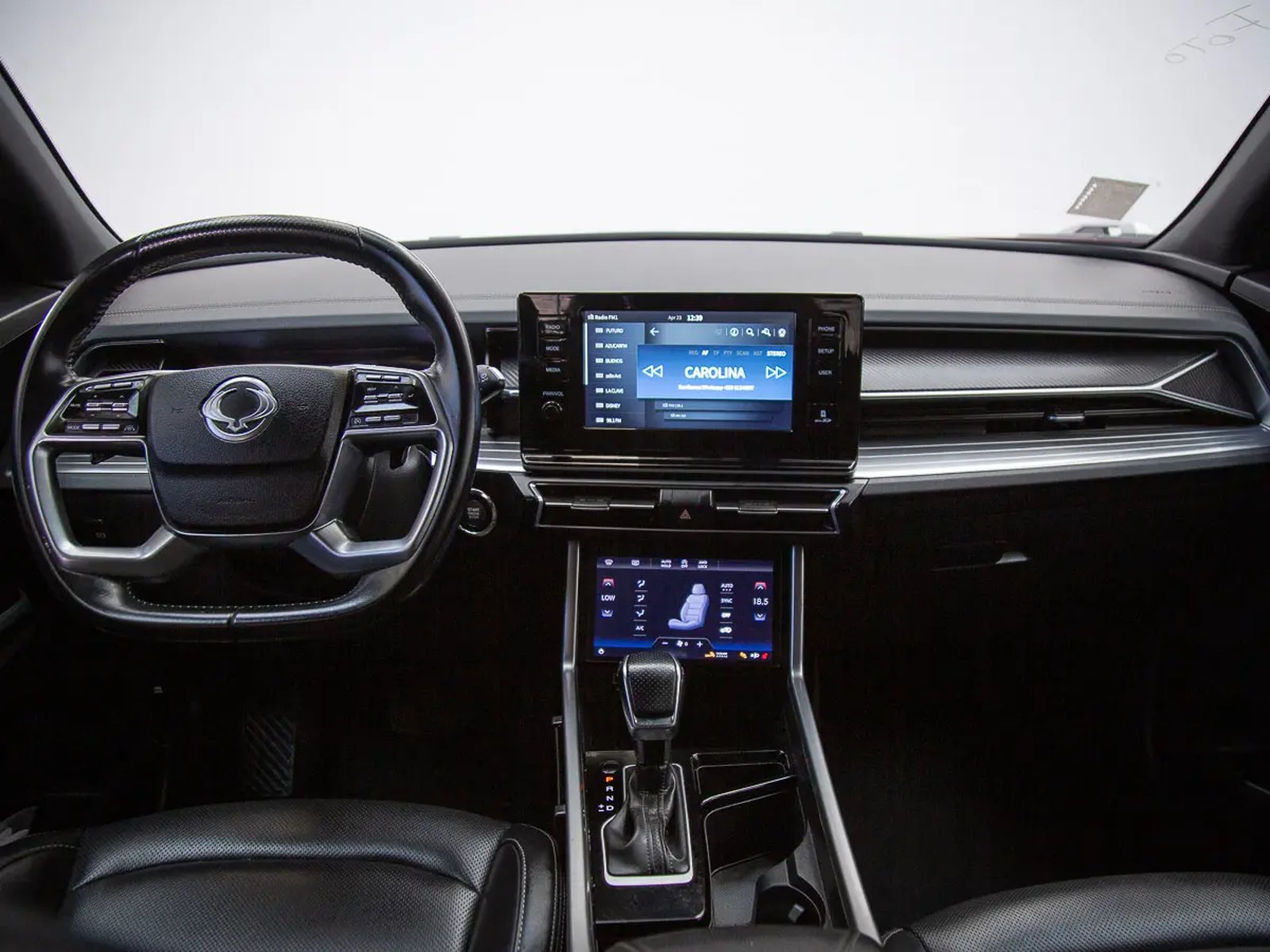 SSANGYONG TORRES 2023 - Imagen 14 de 19