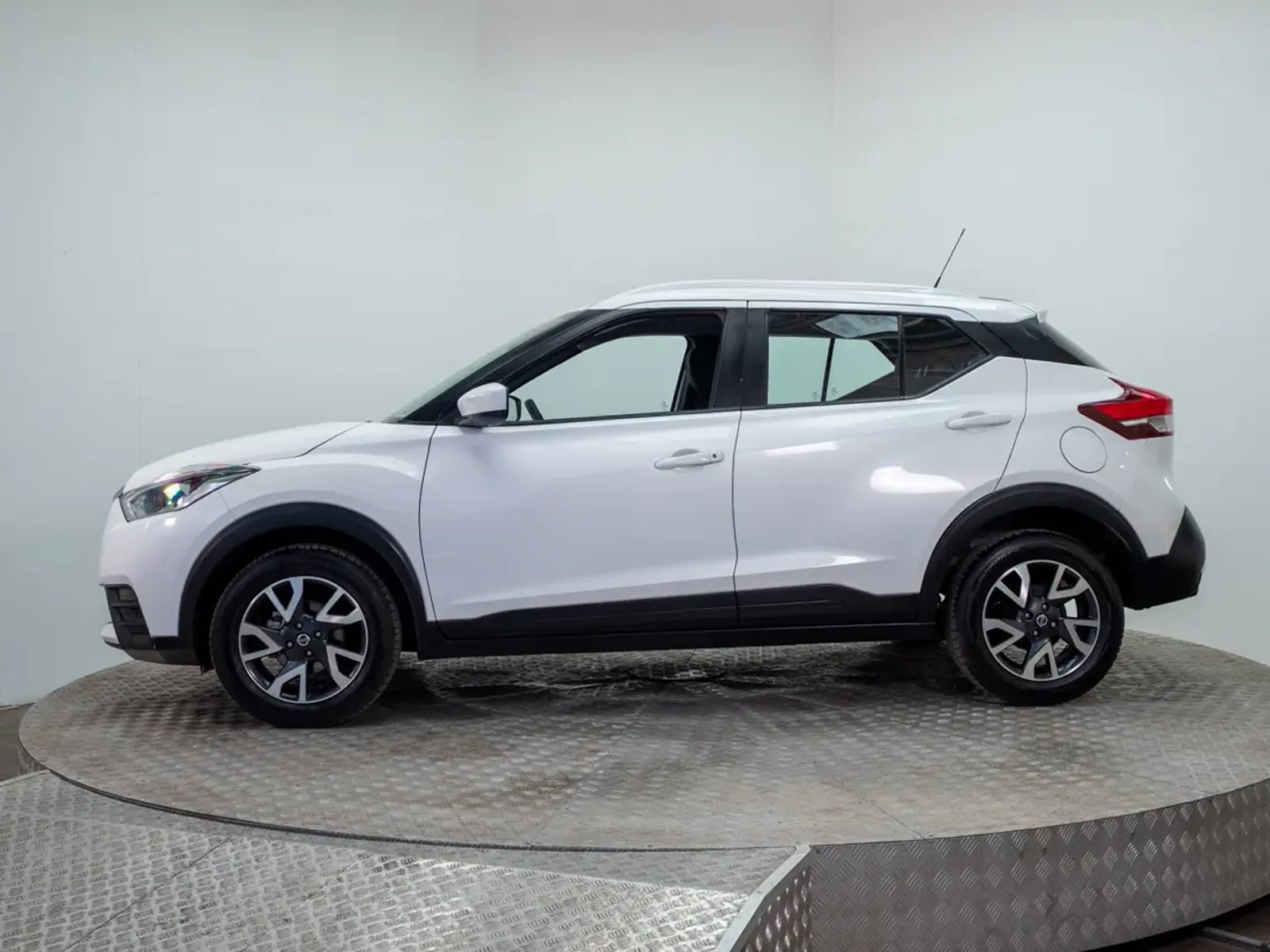 Nissan KICKS 2019 - Foto 4 de 19