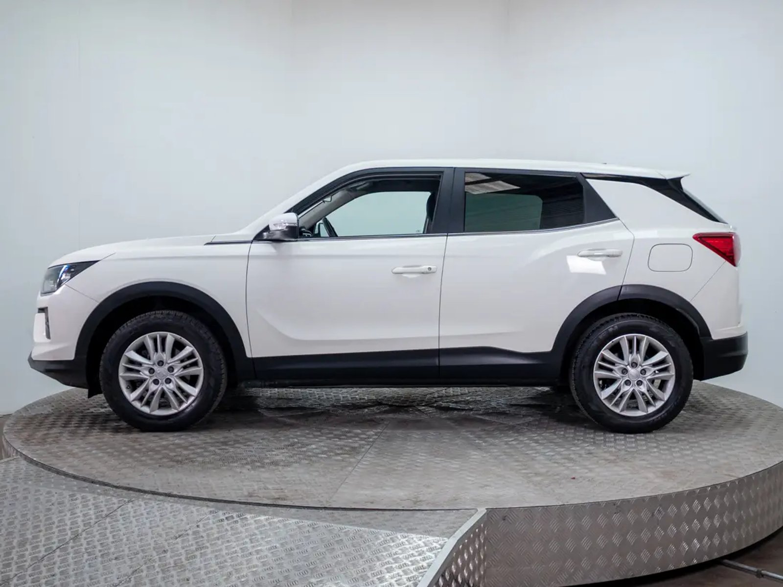 SsangYong KORANDO 2024 - Foto 4 de 20