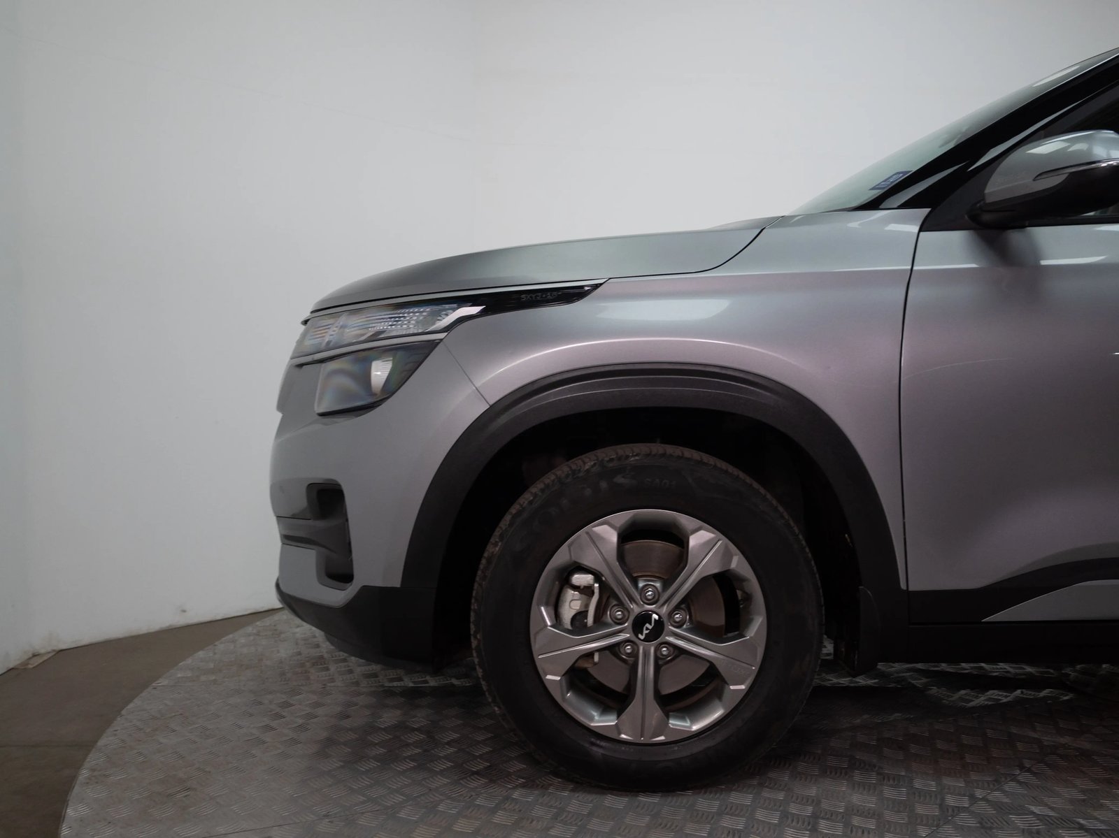 KIA SELTOS 2023 - Imagen 18 de 19