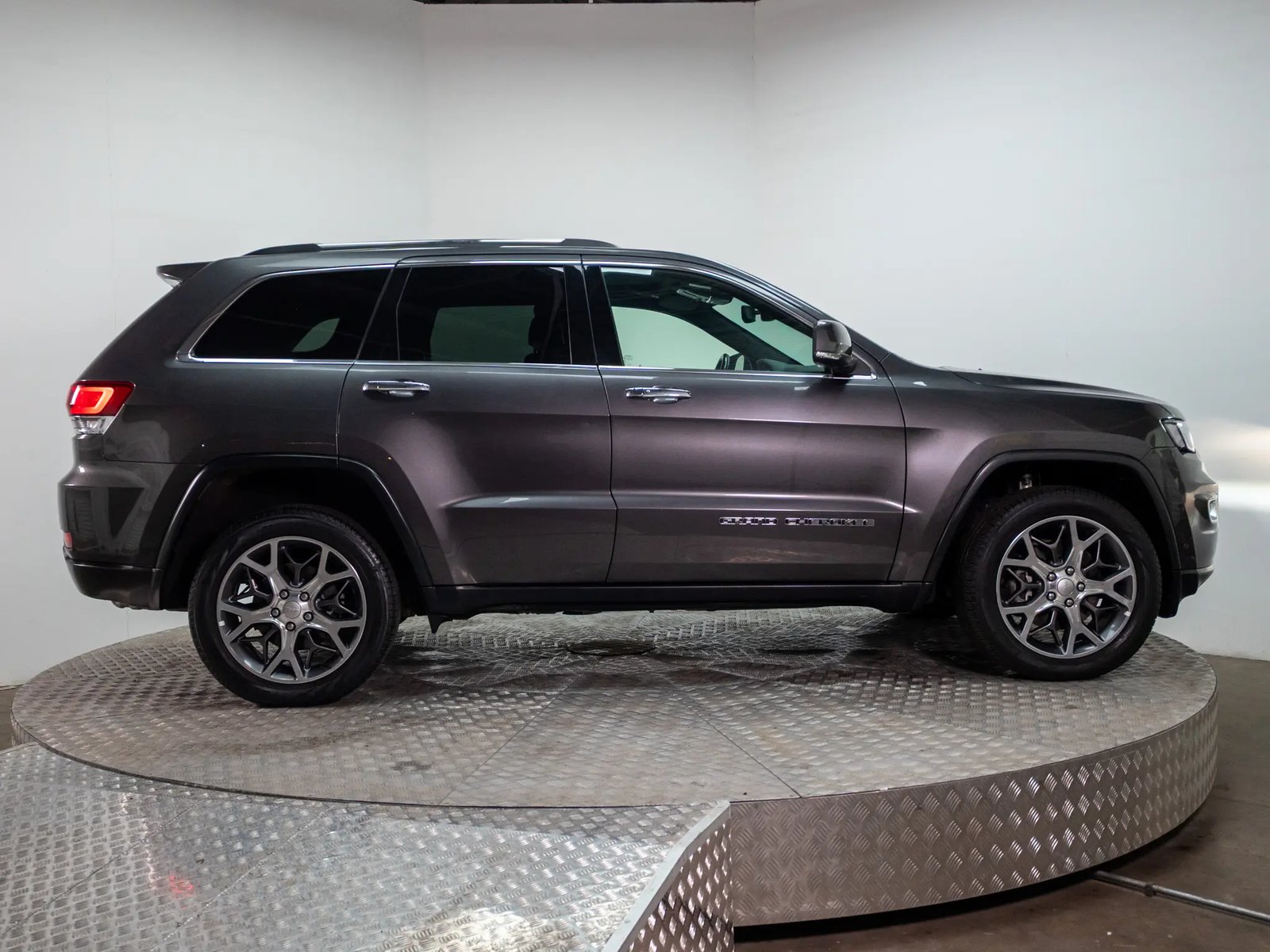 JEEP GRAND CHEROKEE 2021 - Imagen 4 de 16