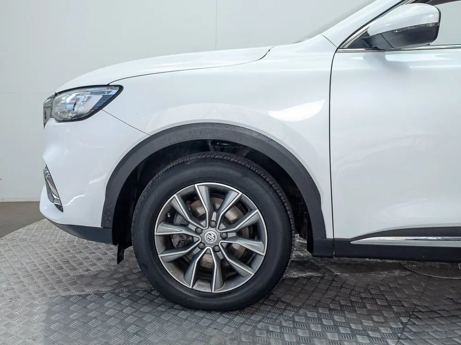 MG HS 2023 - Imagen 8 de 17