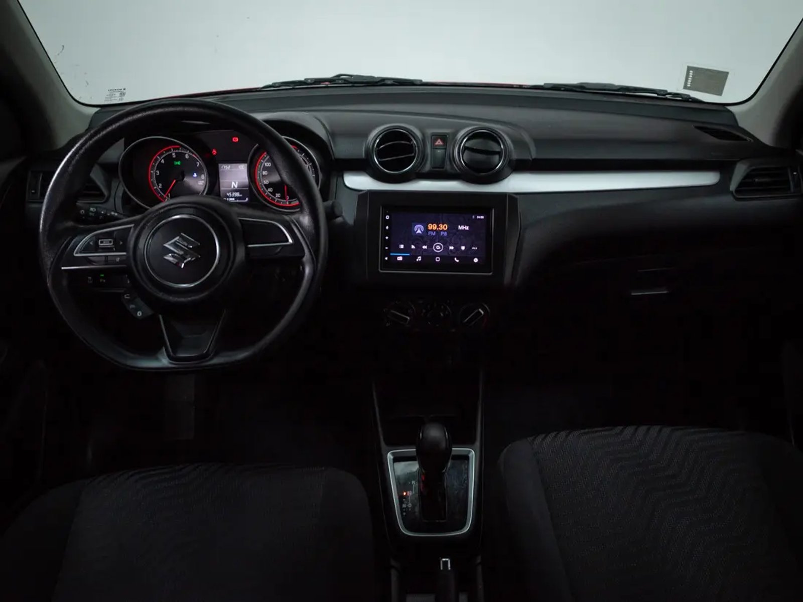 Suzuki SWIFT 2023 - Imagen 15 de 19