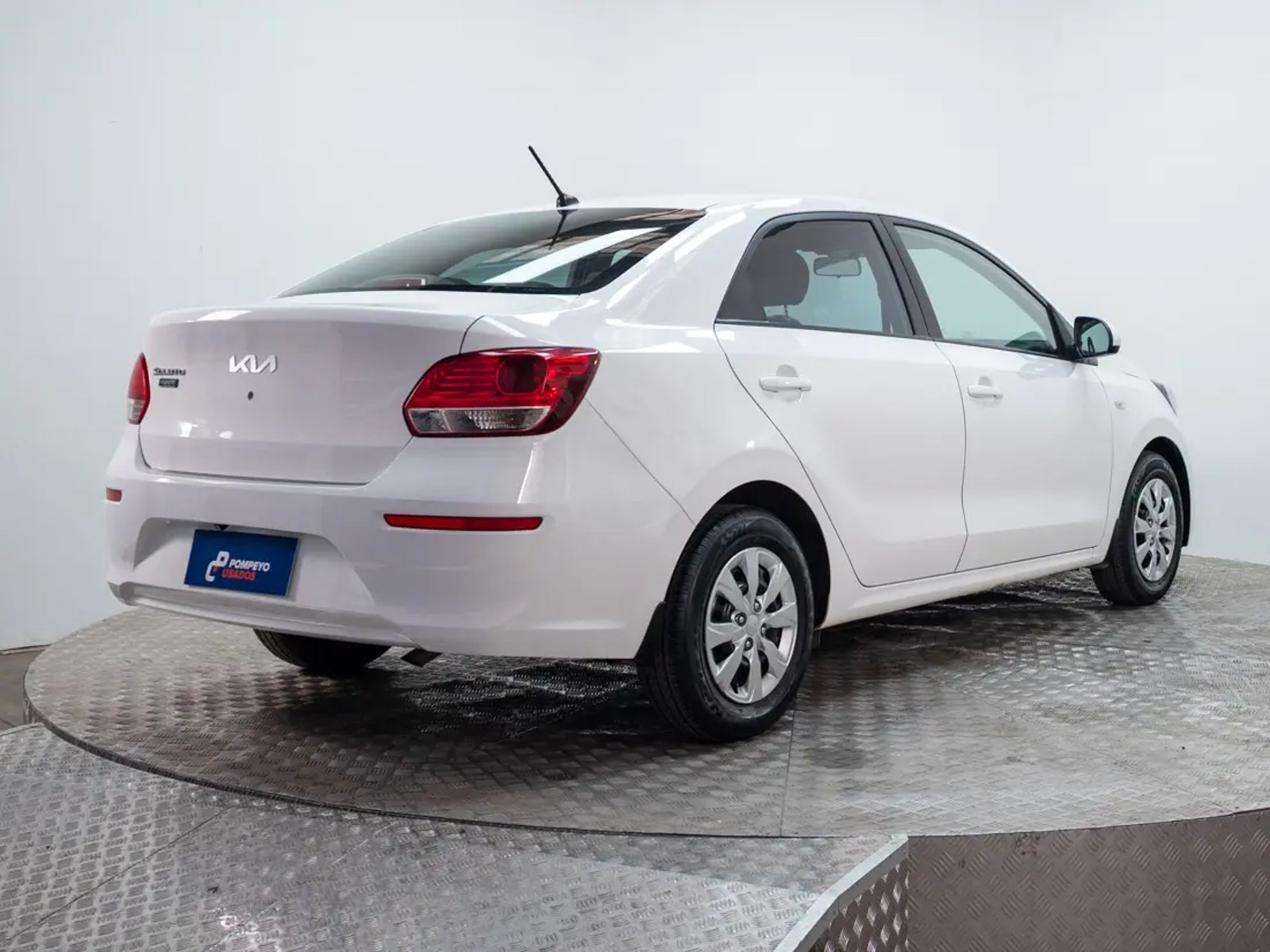 KIA SOLUTO 2023 - Imagen 6 de 18