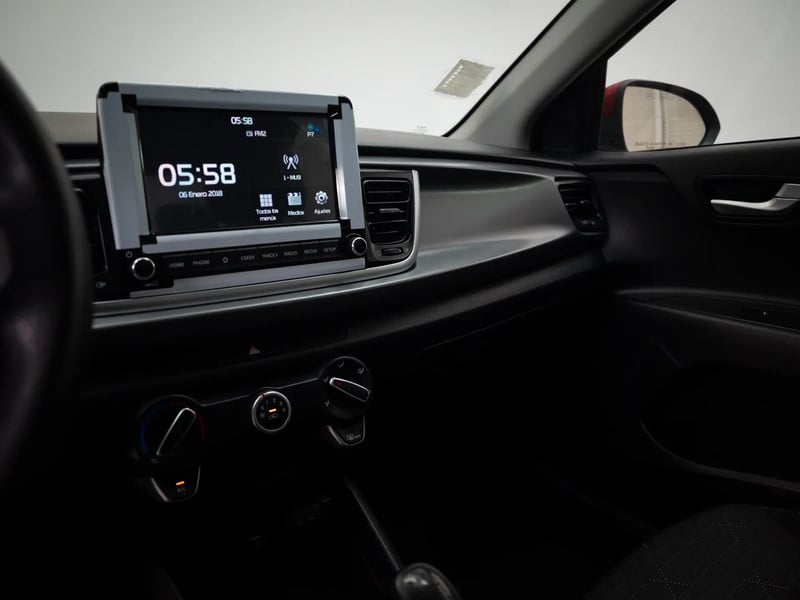 Kia RIO 4 2022 - Imagen 12 de 19