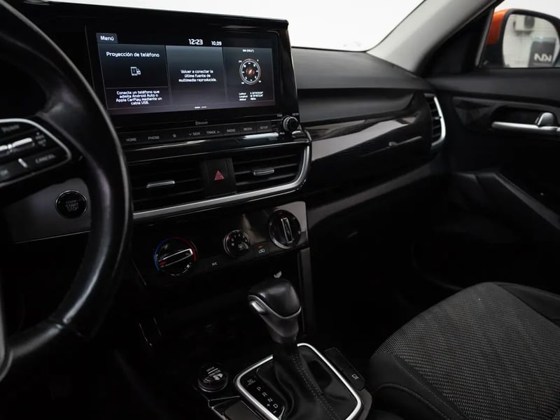 Kia SELTOS 2022 - Imagen 12 de 20