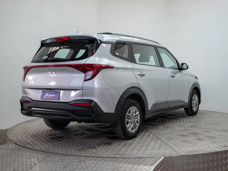 Kia CARENS 2023 - Imagen 7 de 19