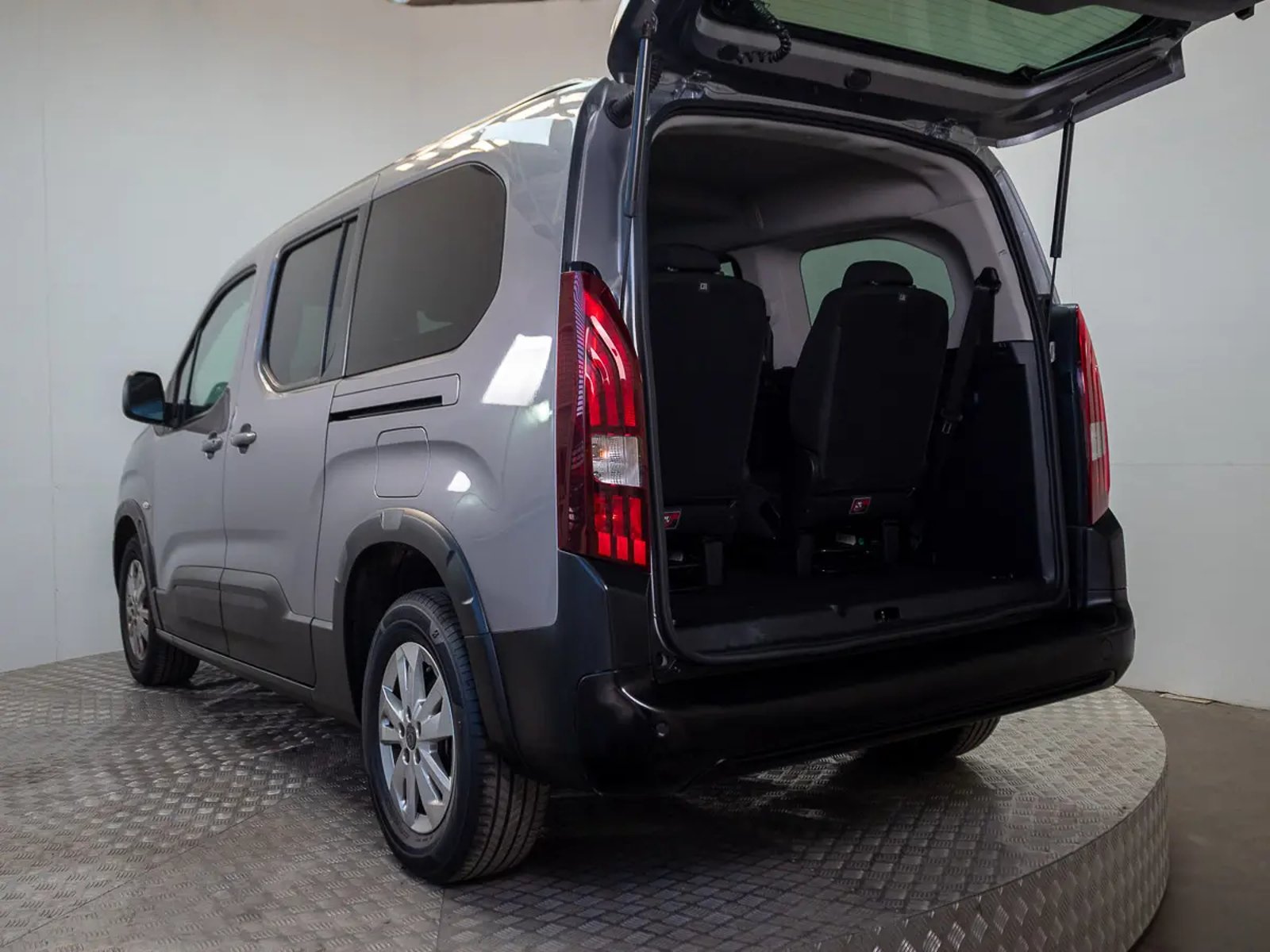 PEUGEOT RIFTER 2025 - Imagen 9 de 17