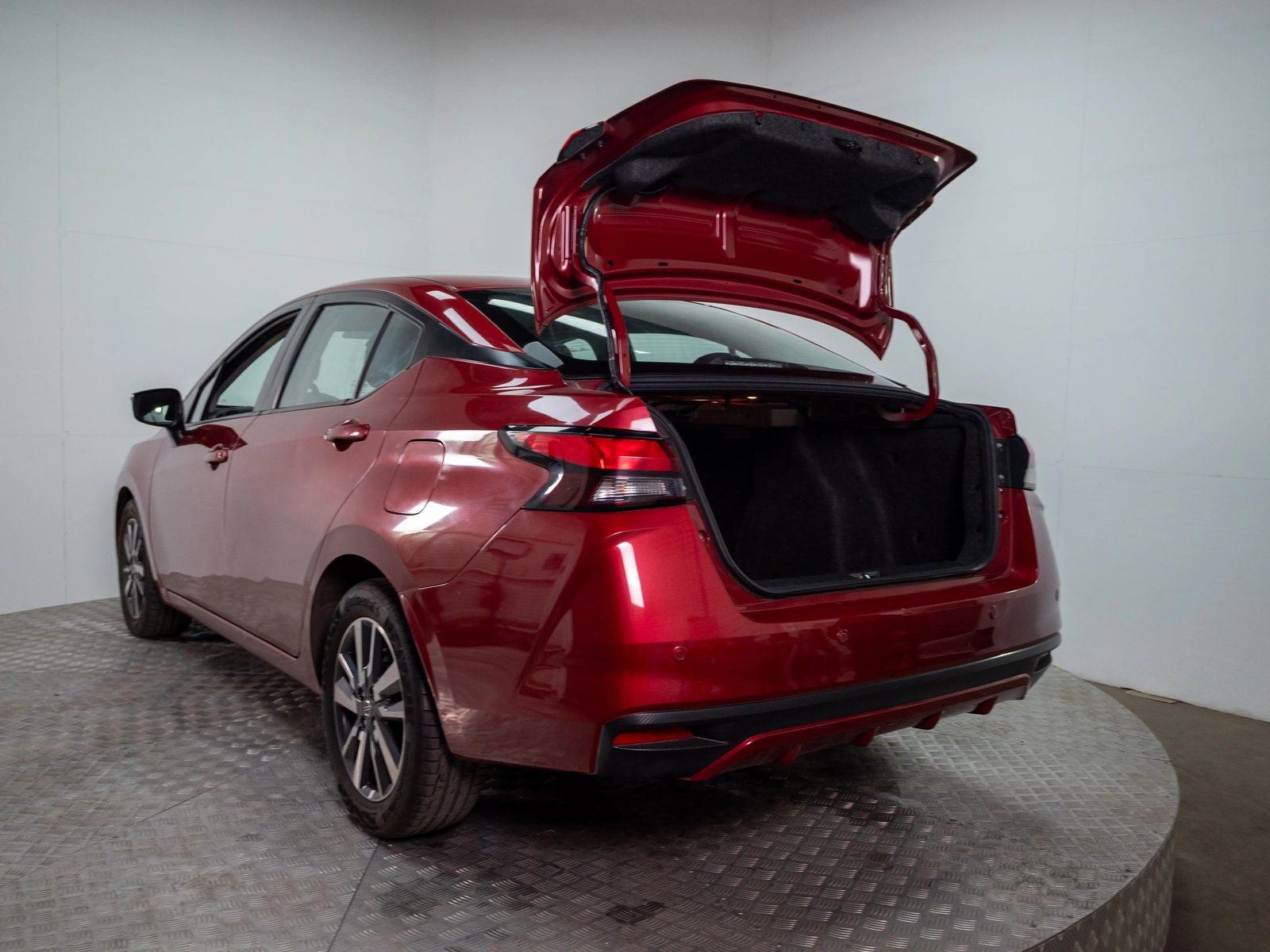 Nissan VERSA 2021 - Imagen 6 de 20