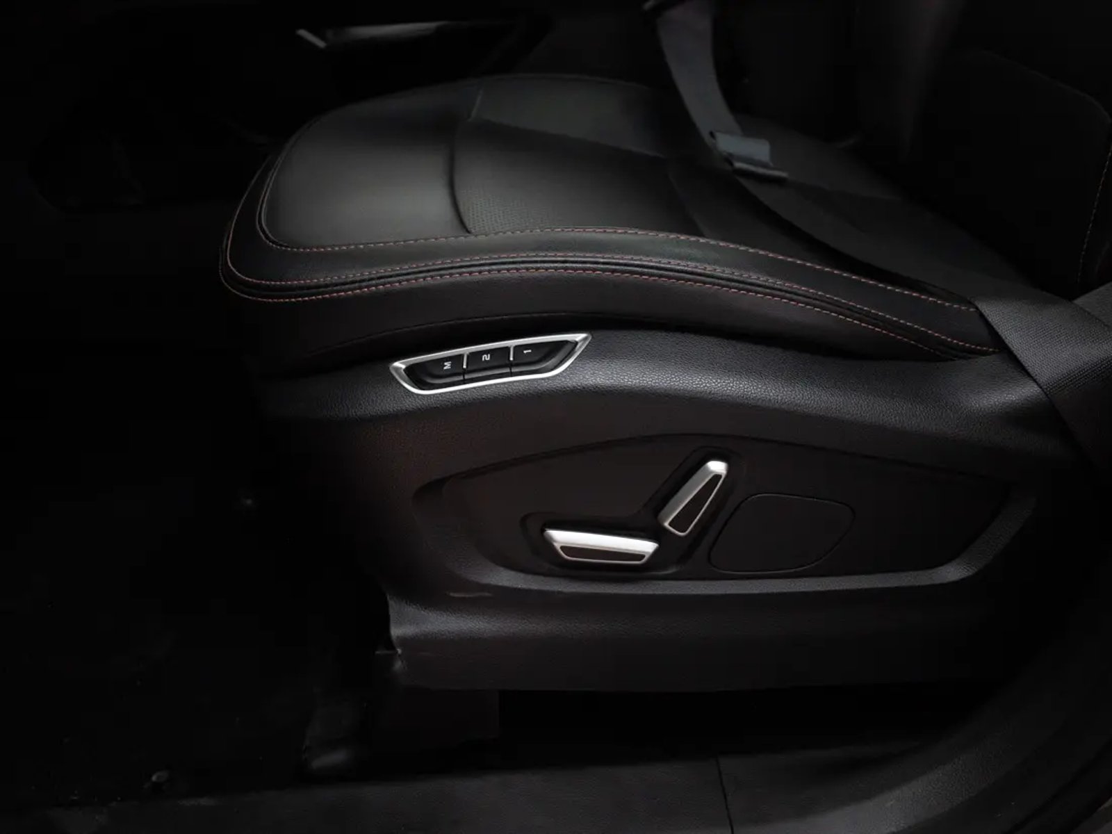 Geely OKAVANGO 2025 - Imagen 19 de 20