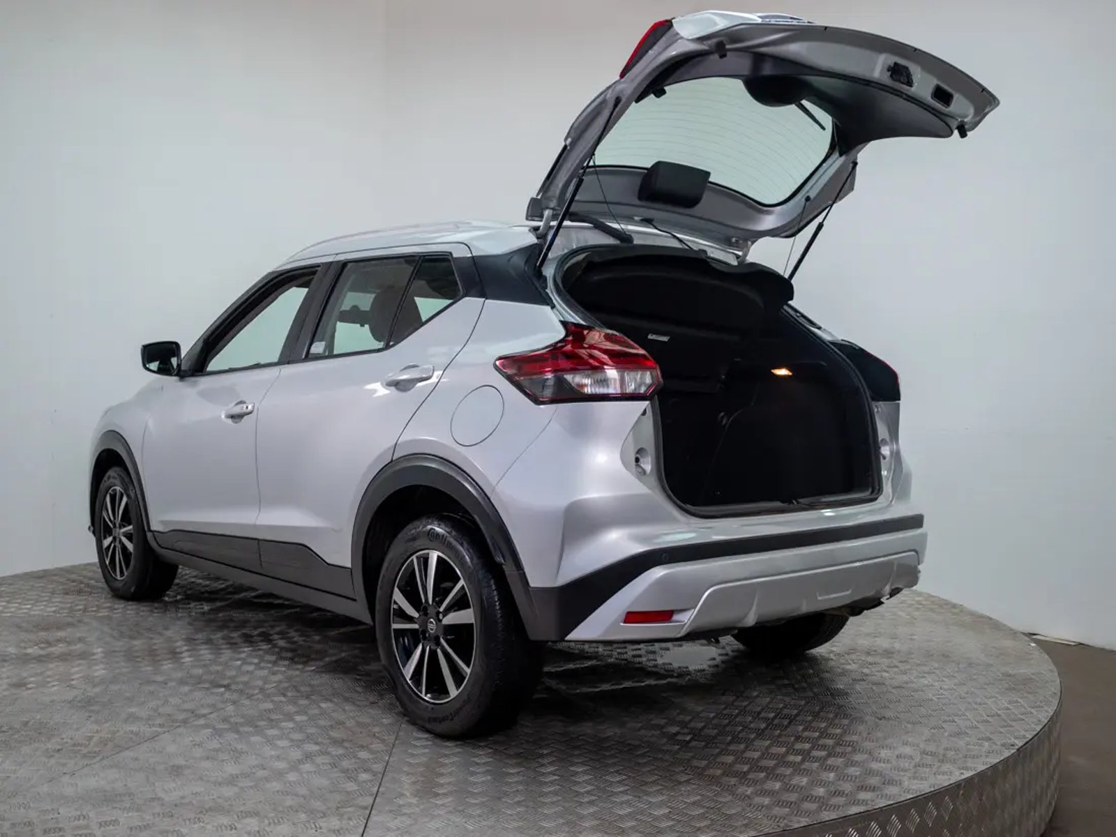 Nissan KICKS 2021 - Imagen 10 de 18