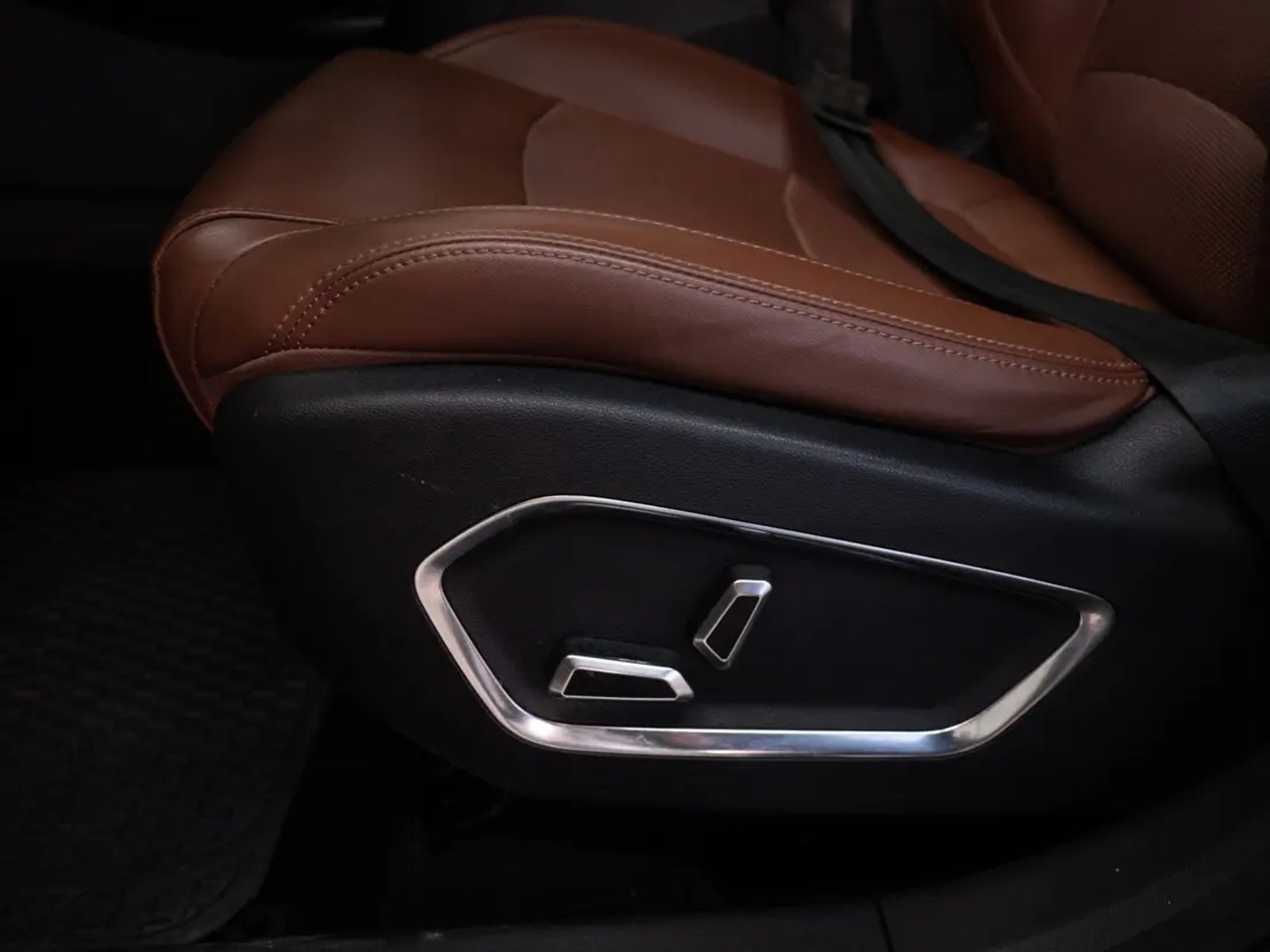 Geely AZKARRA 2024 - Imagen 18 de 20