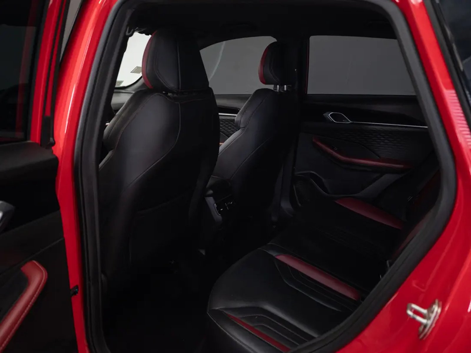 Geely COOLRAY 2024 - Imagen 14 de 20