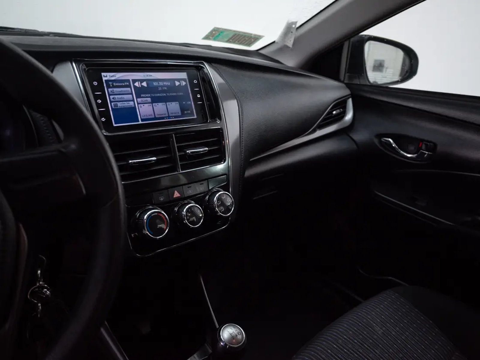 Toyota YARIS 2022 - Imagen 12 de 20