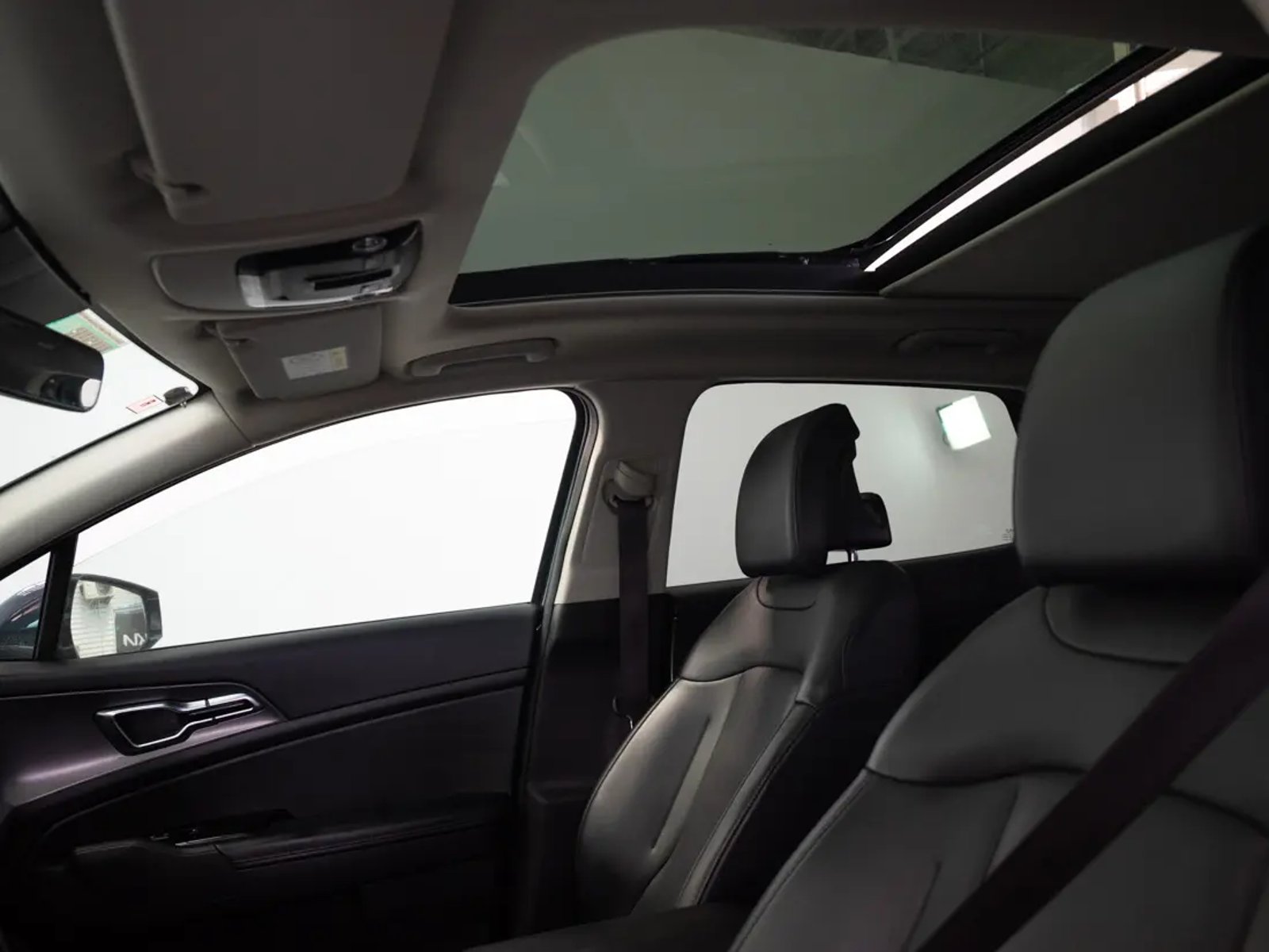 Kia SPORTAGE 2023 - Imagen 17 de 20