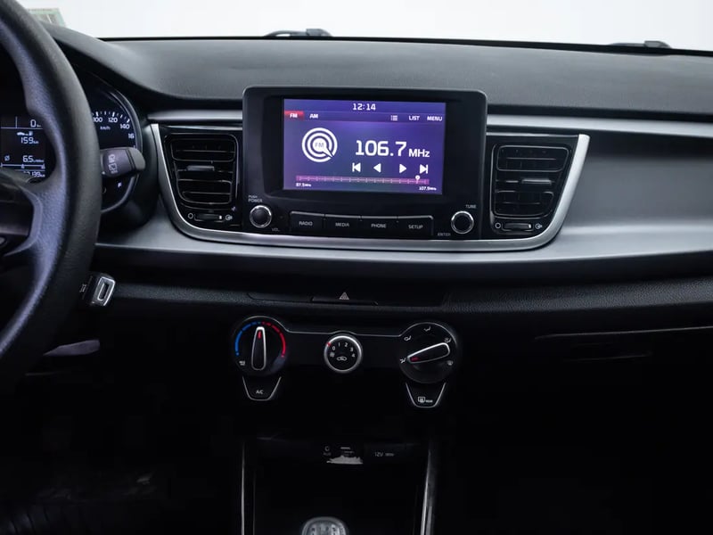 Kia RIO 5 2018 - Imagen 15 de 19