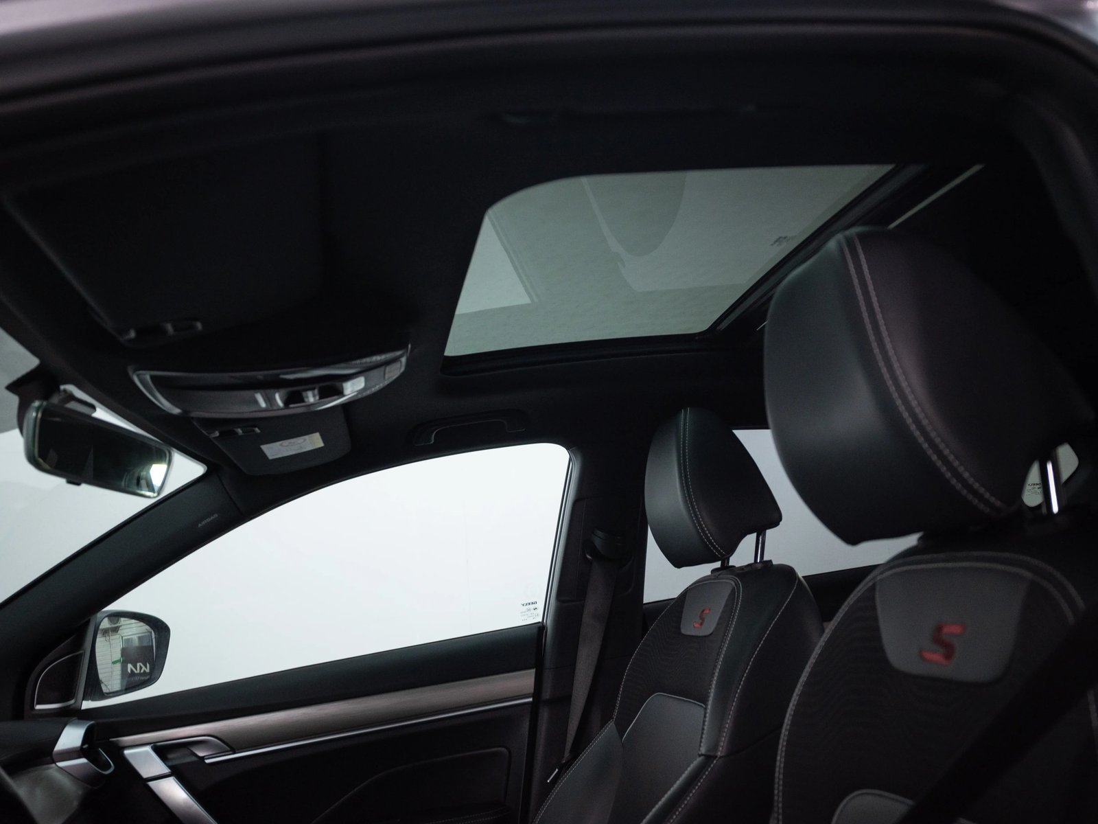 Geely COOLRAY 2022 - Imagen 15 de 18