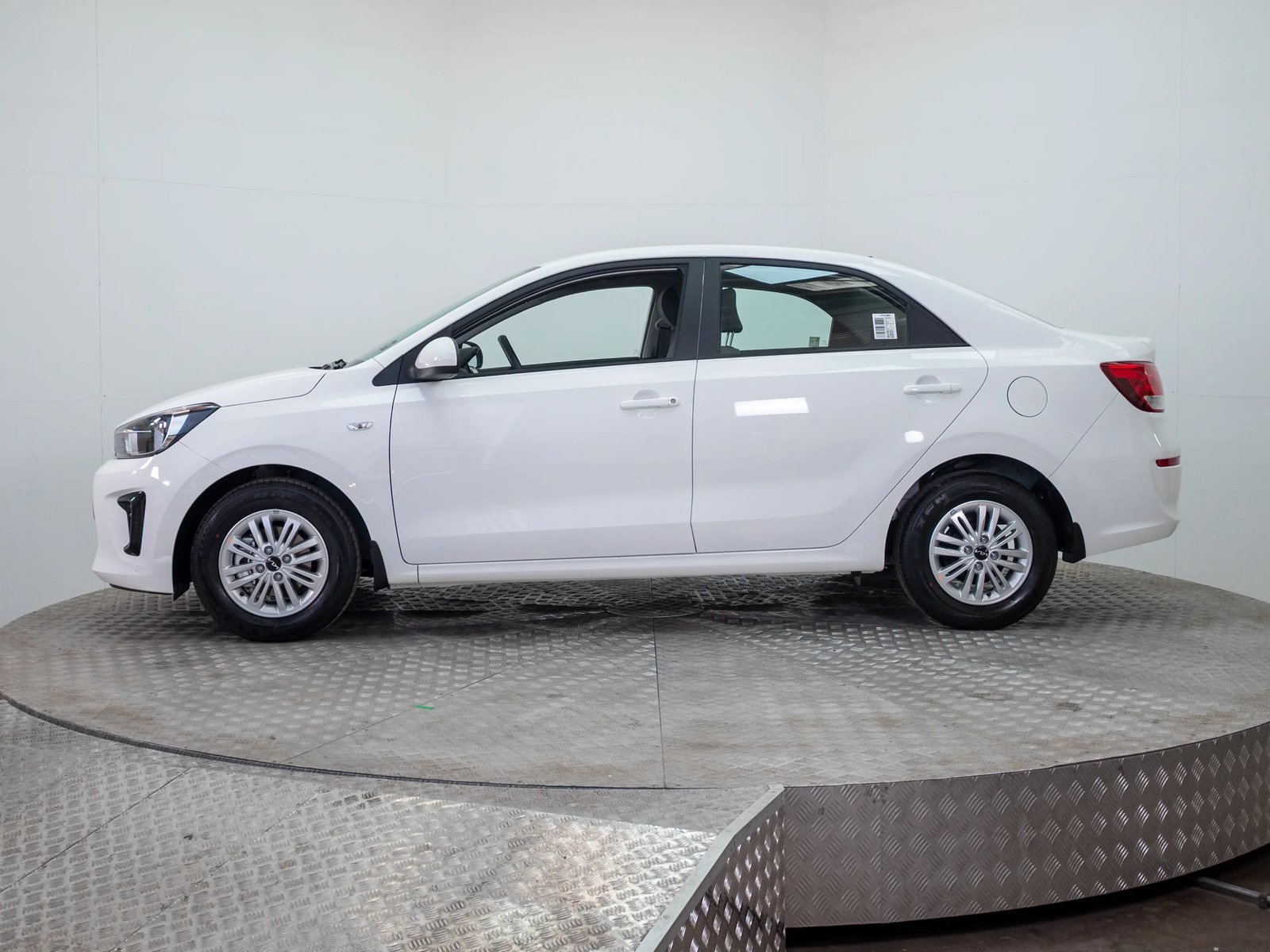 KIA SOLUTO 2026 - Imagen 5 de 16