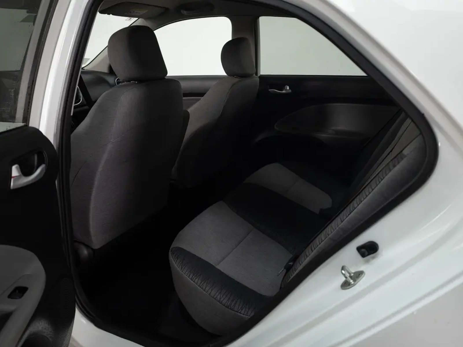 Kia SOLUTO 2022 - Imagen 14 de 20