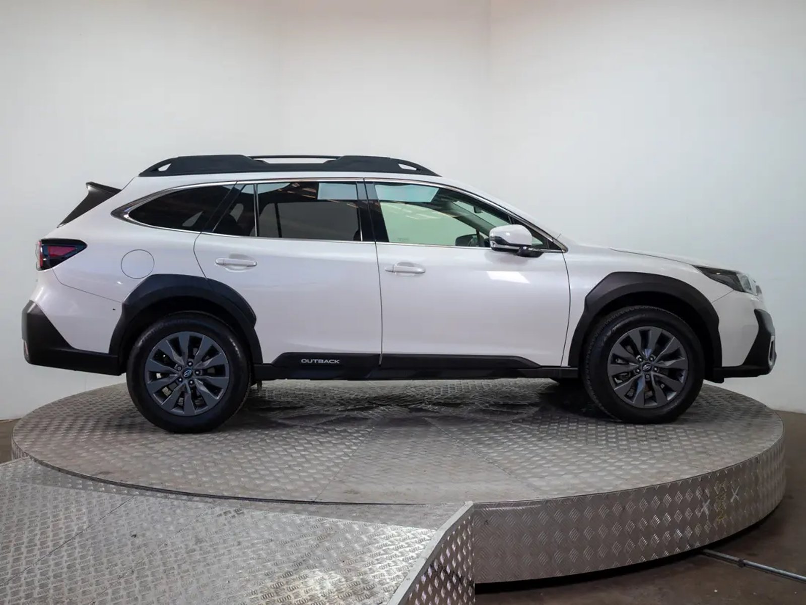 Subaru OUTBACK 2023 - Imagen 8 de 19