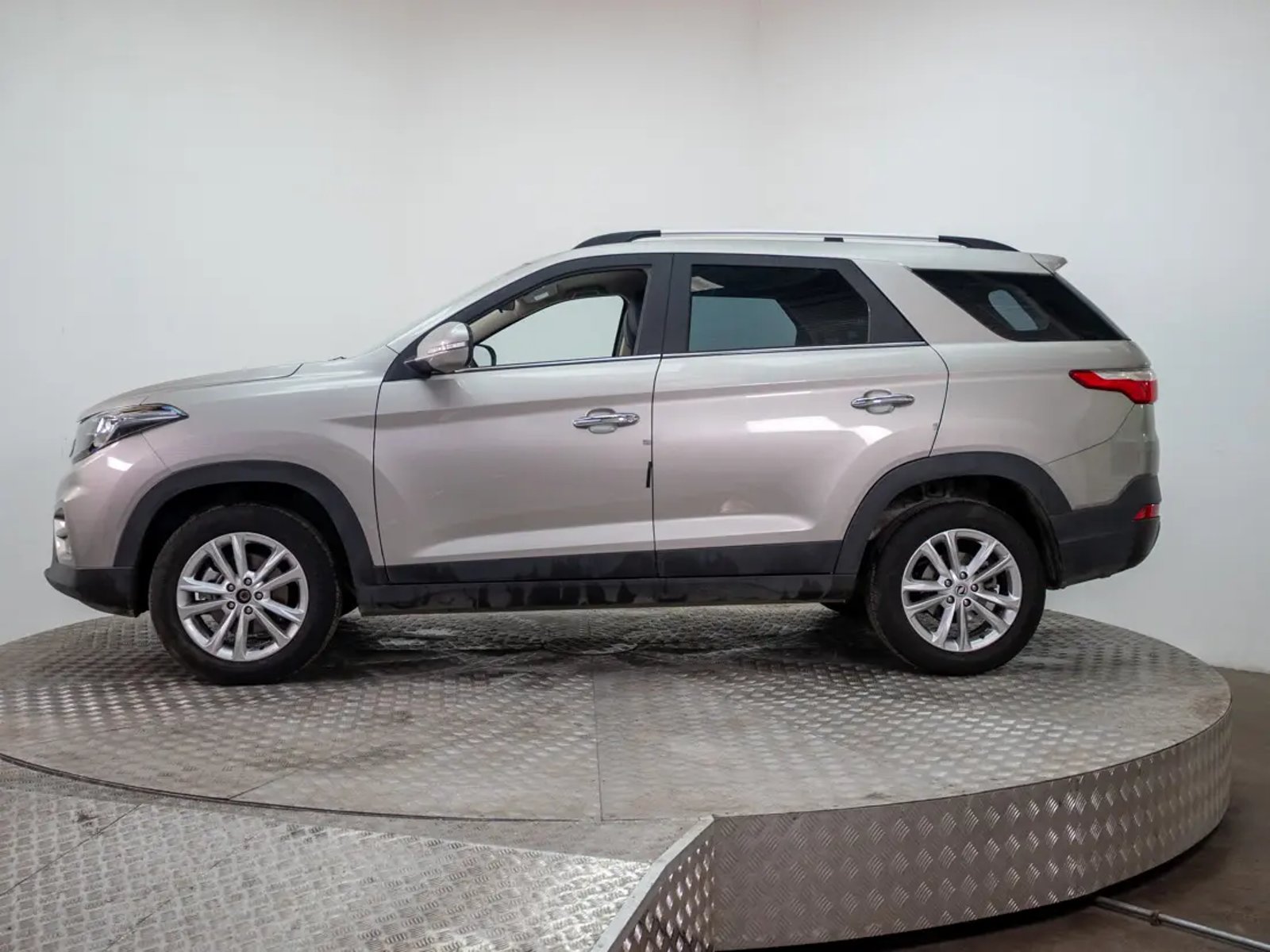 DFSK SUV 560 2024 - Imagen 4 de 20