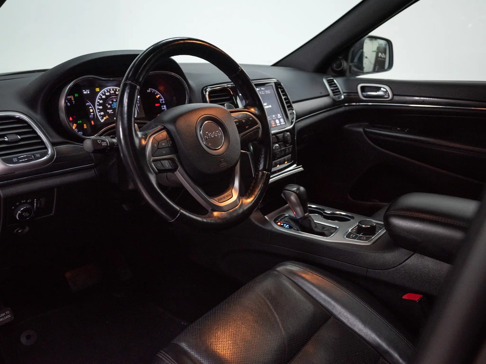 JEEP GRAND CHEROKEE 2021 - Imagen 7 de 16