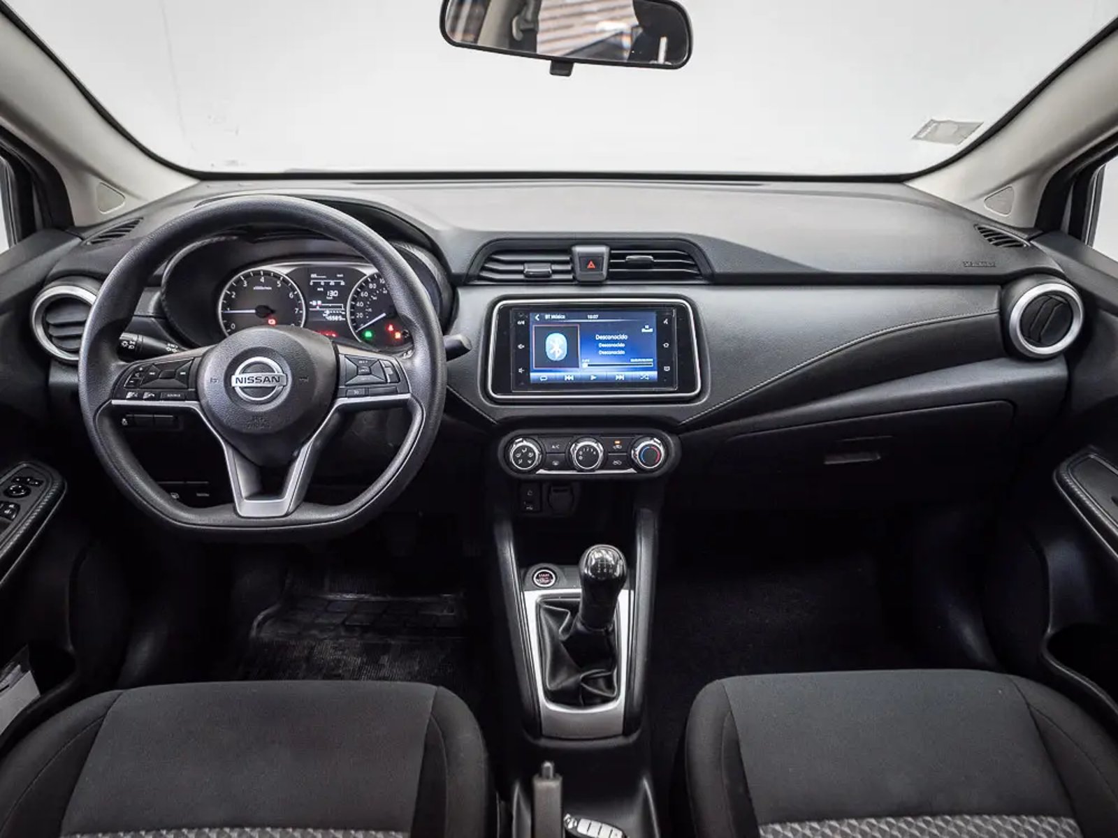 NISSAN VERSA 2023 - Imagen 10 de 15